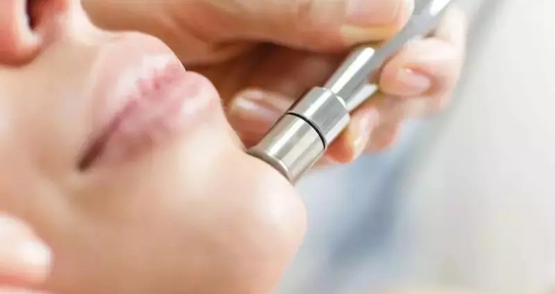 پاکسازی پوست با میکرو‌درم